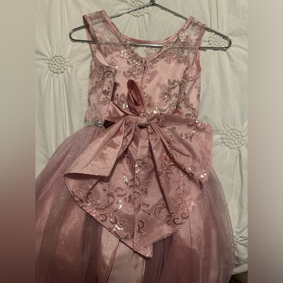 Girl dress size 10-11 - Picture 2 of 2